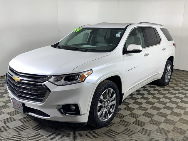 2020 Chevrolet Traverse Premier photo 2
