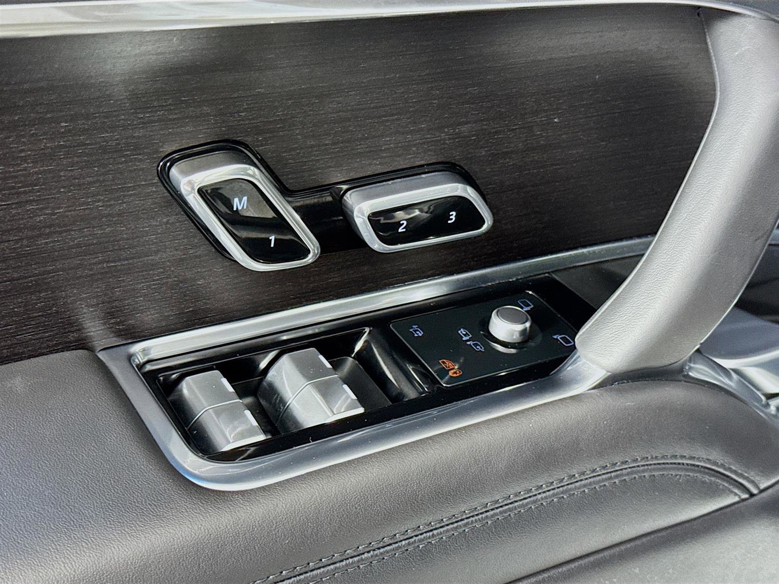 2024 Land Rover Range Rover Autobiography photo 14
