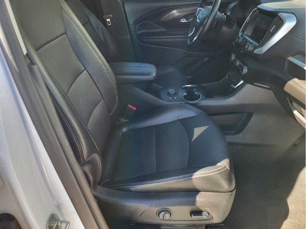 2023 Gmc Terrain SLT photo 23