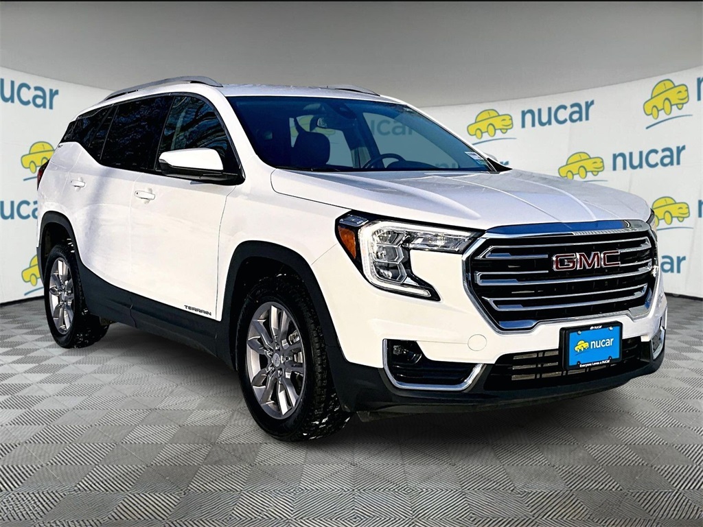 2024 GMC Terrain SLT's photo