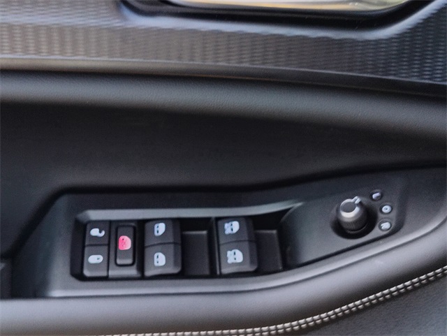 2025 Jeep Grand Cherokee Laredo Altitude photo 10