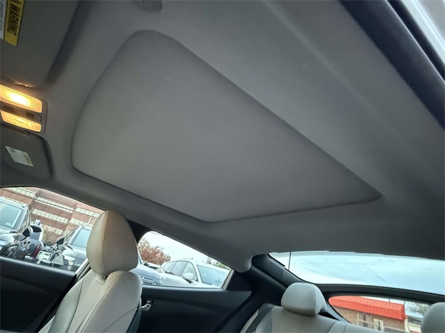 2012 Hyundai Veloster Base photo 4