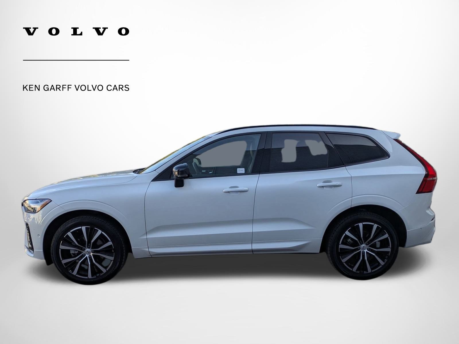 2025 Volvo XC60 Plus photo 6