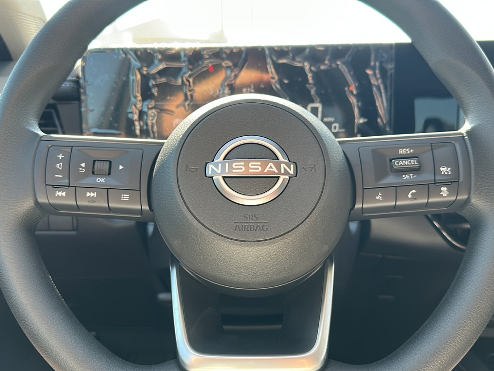2025 Nissan Kicks SV photo 3