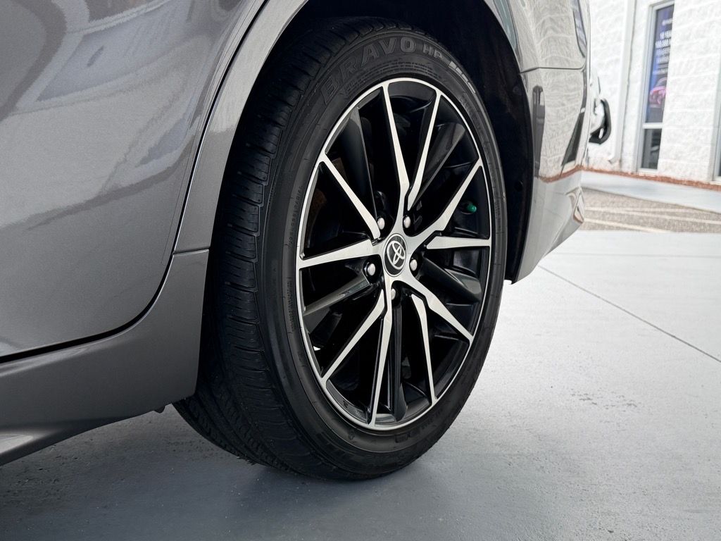 2022 Toyota Camry SE photo 28