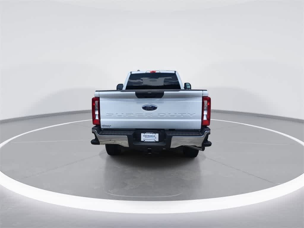 2025 Ford F-350 XLT photo 7