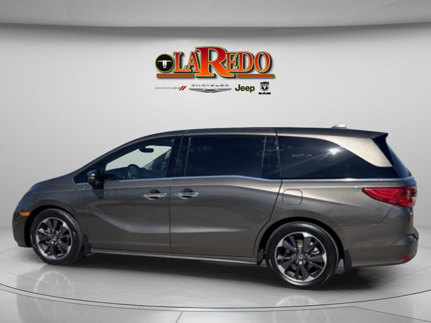 2023 Honda Odyssey Elite photo 2