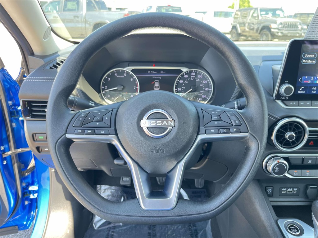 2025 Nissan Sentra SV photo 14