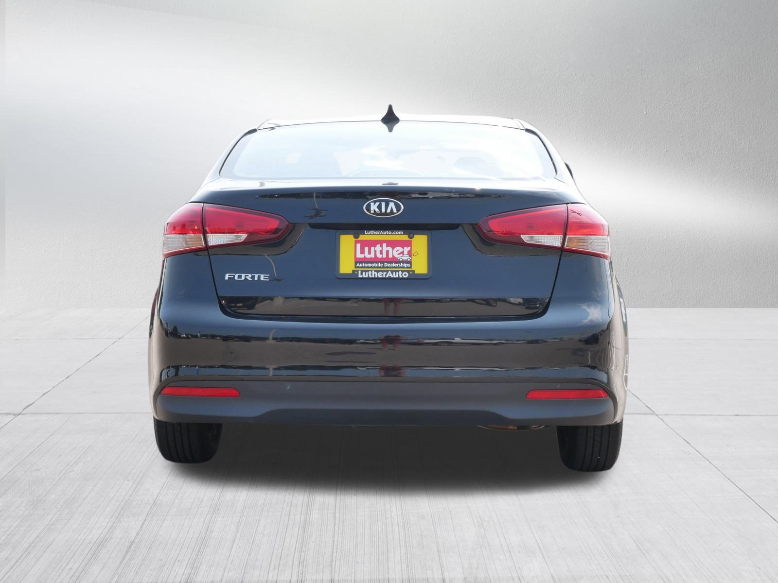 2018 Kia Forte LX Base photo 6