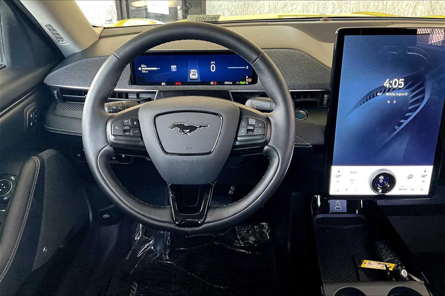 2025 Ford Mustang Mach-E Premium photo 5