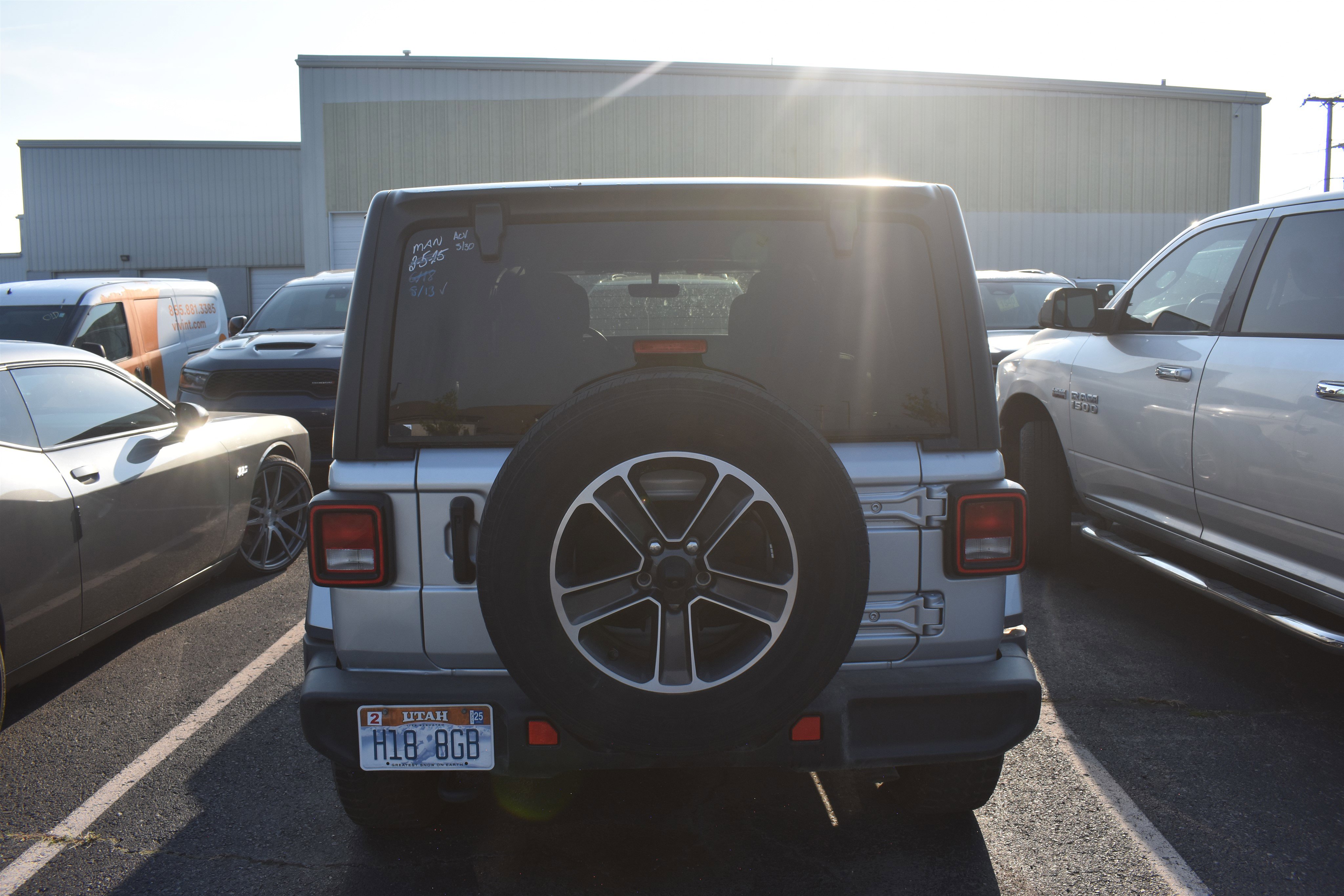2023 Jeep Wrangler Sahara photo 4