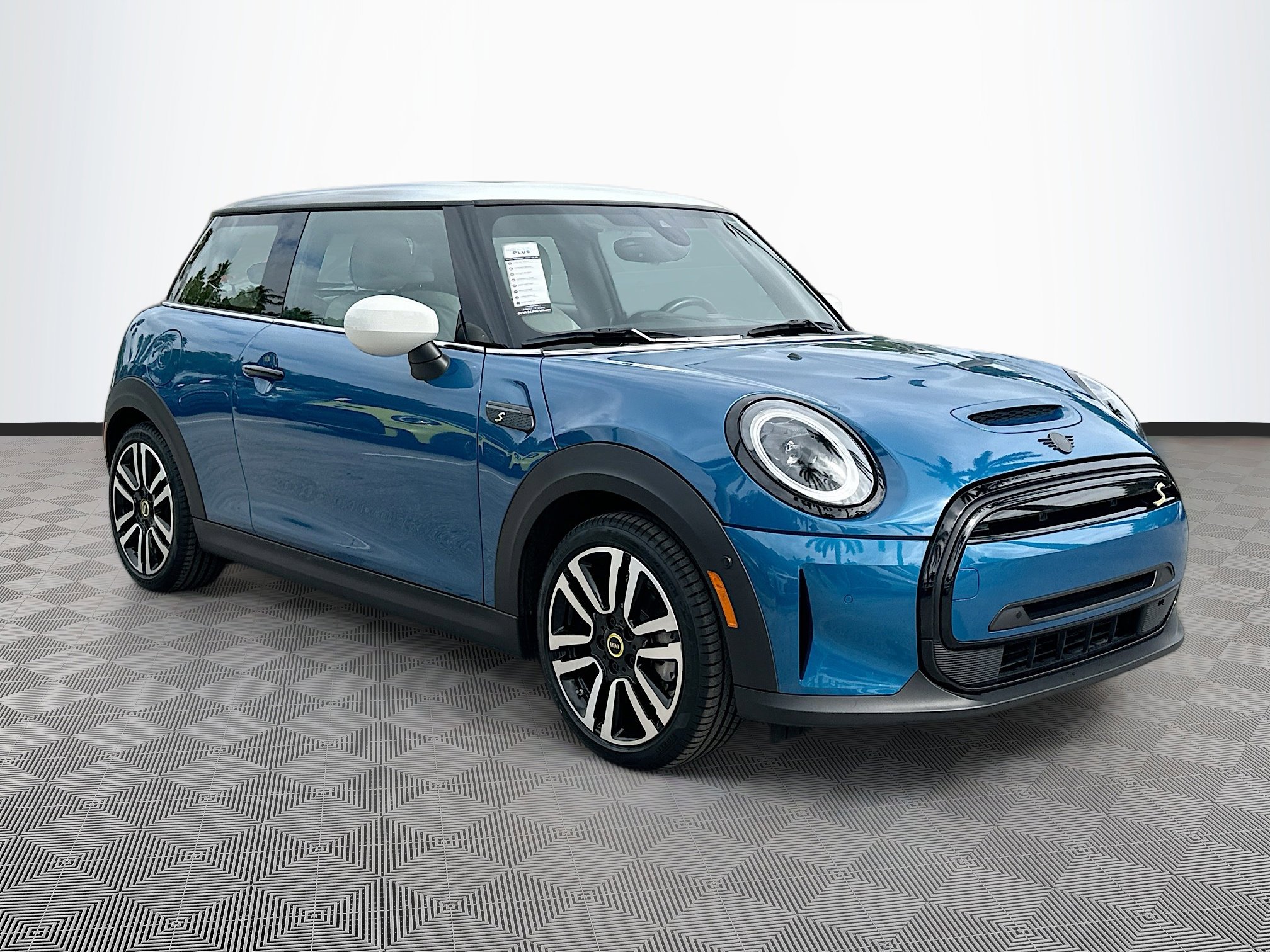 2023 MINI Hardtop 2 Door SE