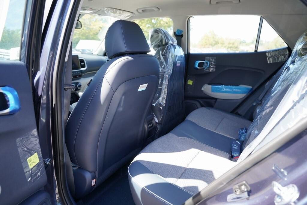 2025 Hyundai Venue Limited photo 15