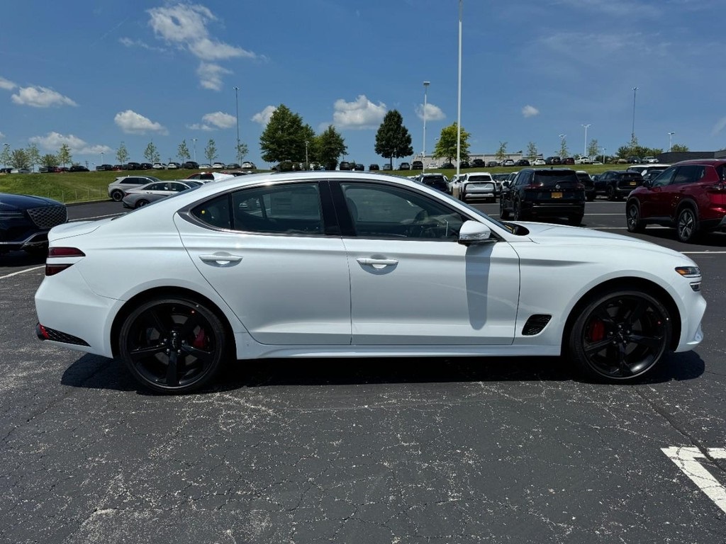 2026 Genesis G70 3.3T Sport Prestige photo 2