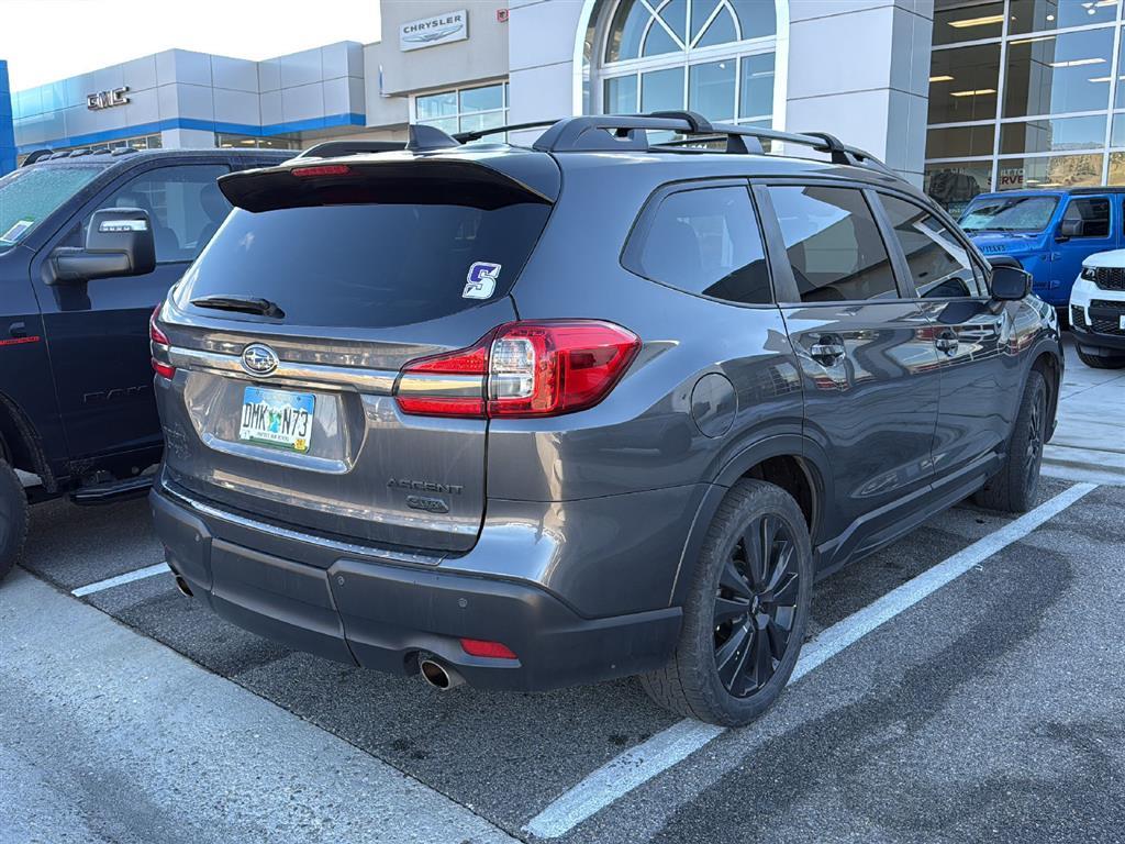 2022 Subaru Ascent Onyx Edition photo 2