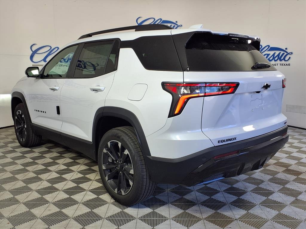 2026 Chevrolet Equinox RS photo 2