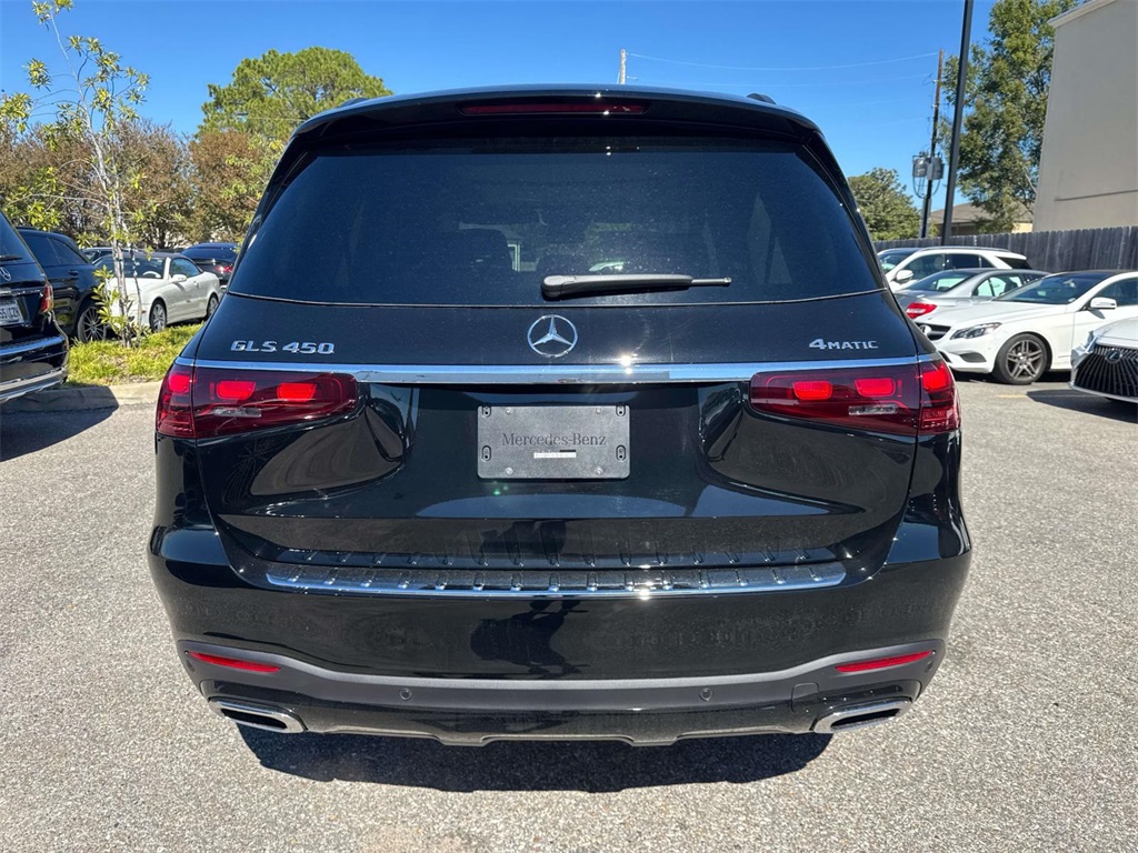 2026 Mercedes Benz GLS 450 4MATIC photo 3