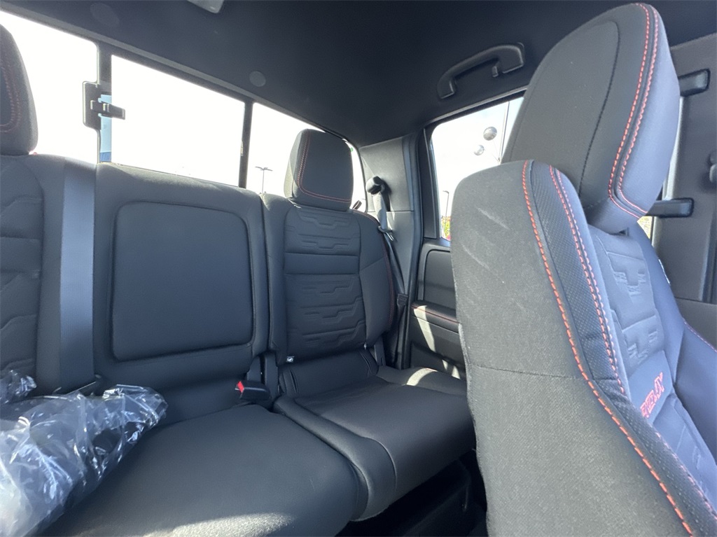 2025 Nissan Frontier PRO-4X photo 14