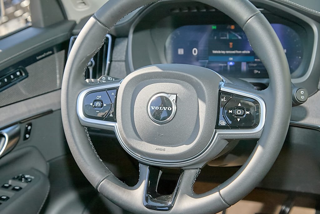 2026 VOLVO XC90 - Image 26