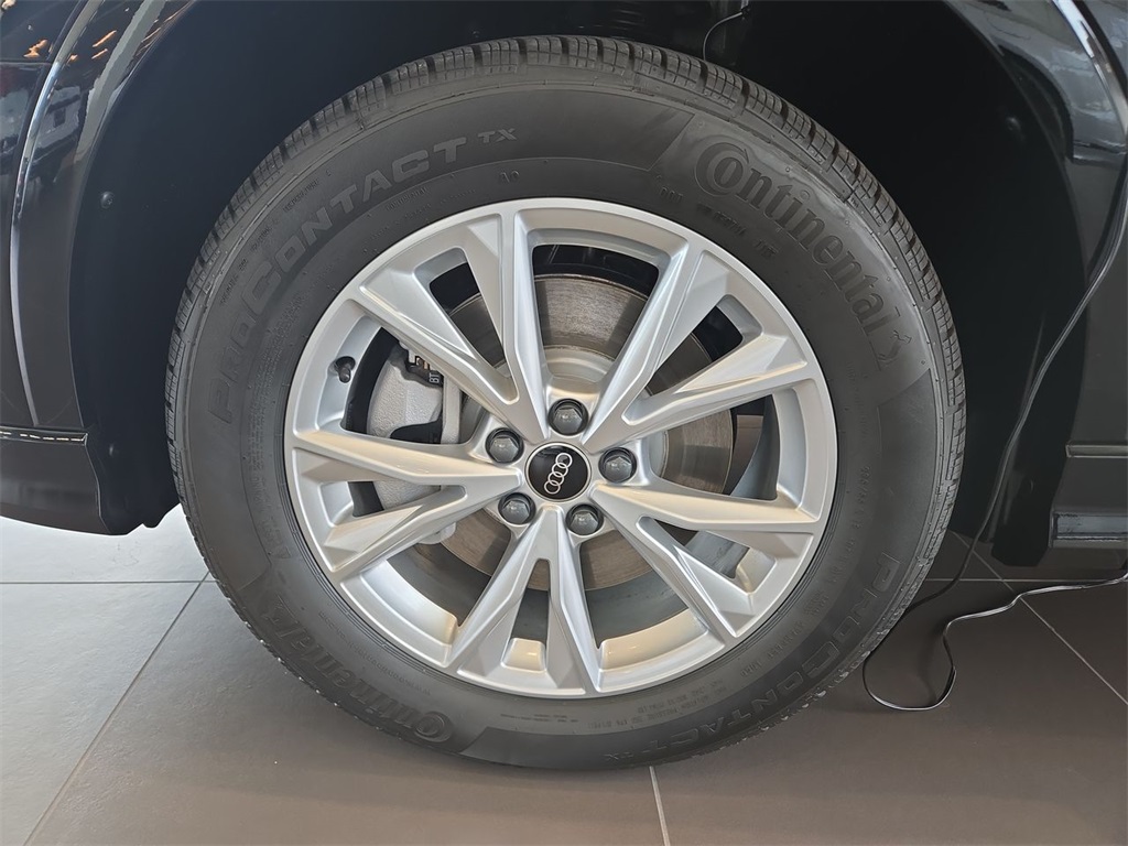 2025 Audi Q3 Premium S line photo 2