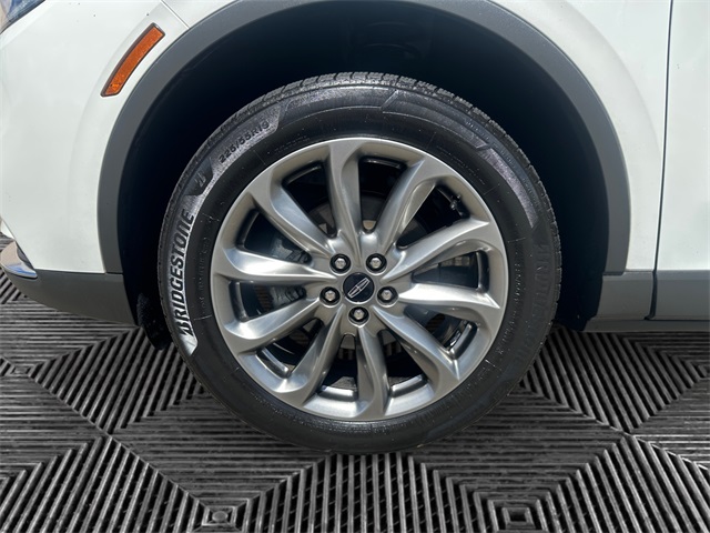 2020 Lincoln Corsair Standard photo 13