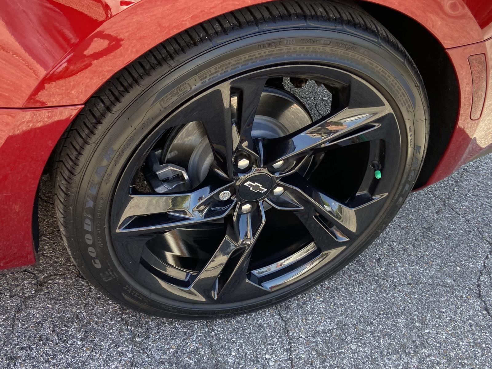 2021 Chevrolet Camaro 1LT photo 26