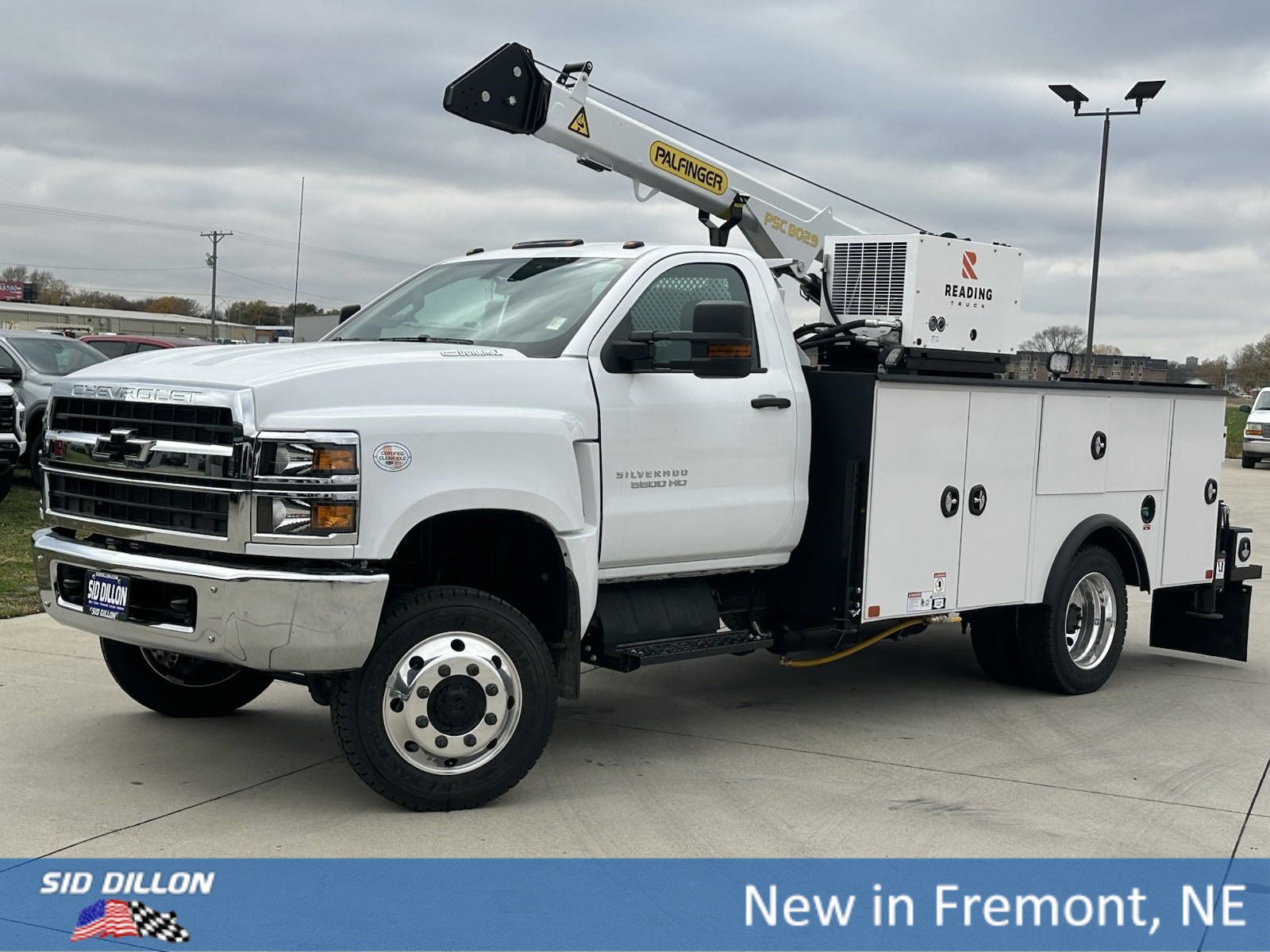 2024 Chevrolet Silverado 4500 Medium Duty Chassis Cab Work Truck's photo