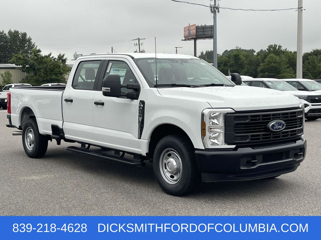 2025 Ford F-250 Super Duty XL's photo
