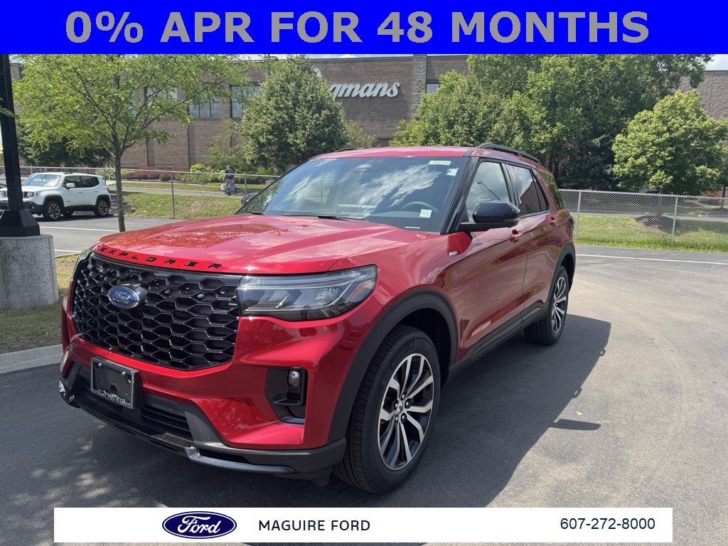 2025 Ford Explorer ST-Line photo 3