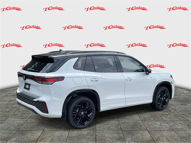 2025 Volkswagen Tiguan SE R-Line Black photo 3