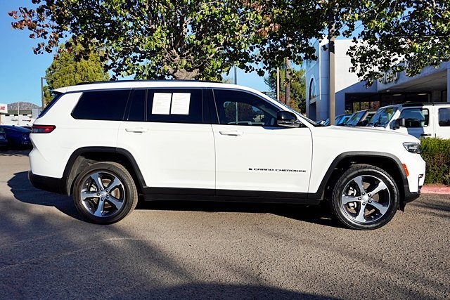 Used 2023 White Jeep Limited image 6