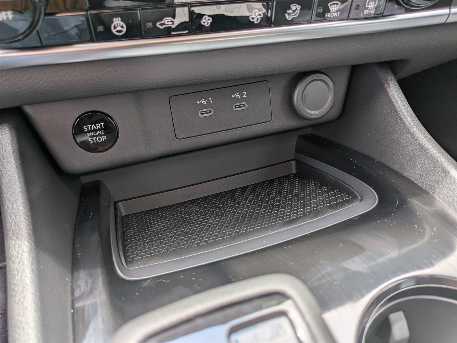 2026 Nissan Rogue SV photo 18