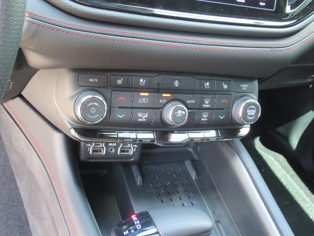 2025 Dodge Durango R/T Plus photo 22