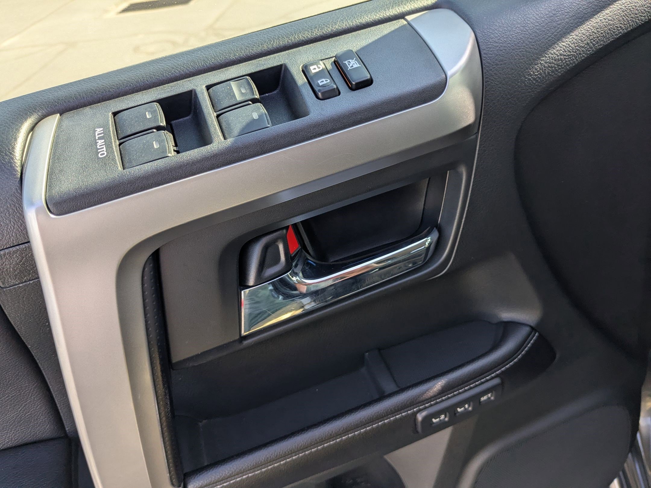 2016 Toyota 4Runner Limited photo 11