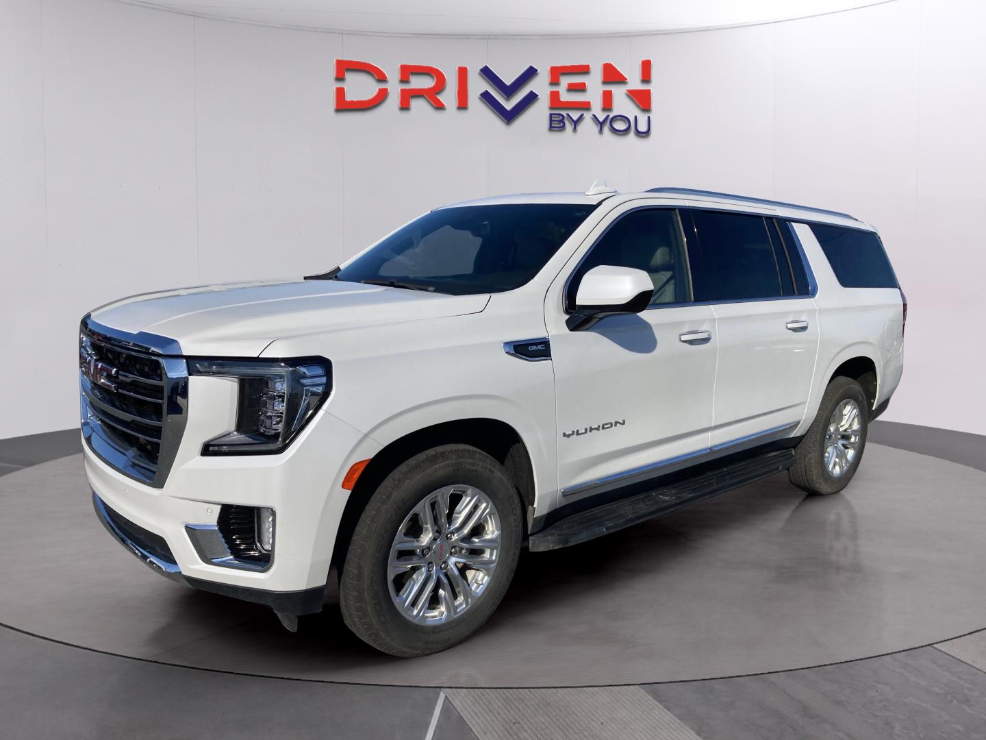 2023 Gmc Yukon XL SLT photo 2
