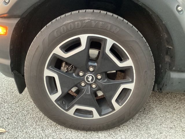 2022 Ford Bronco Sport Outer Banks photo 3