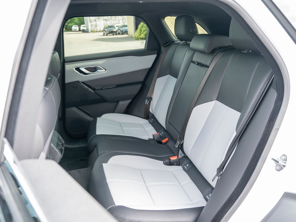 2026 Land Rover Range Rover Velar S photo 27