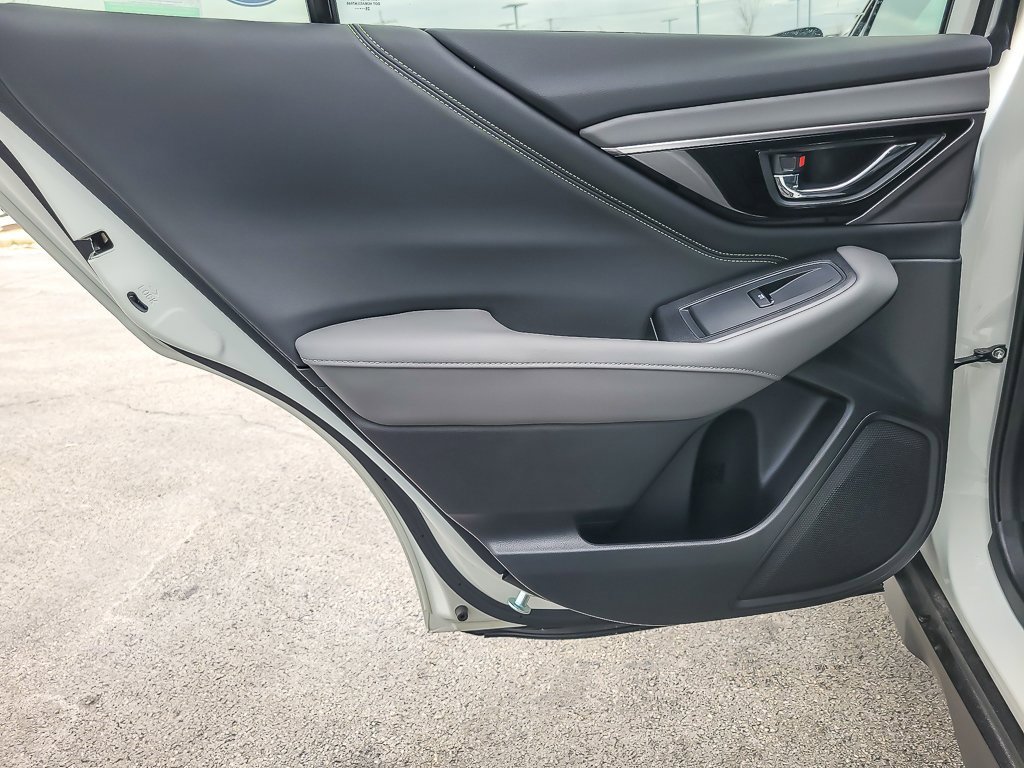 2025 SUBARU OUTBACK - Image 16