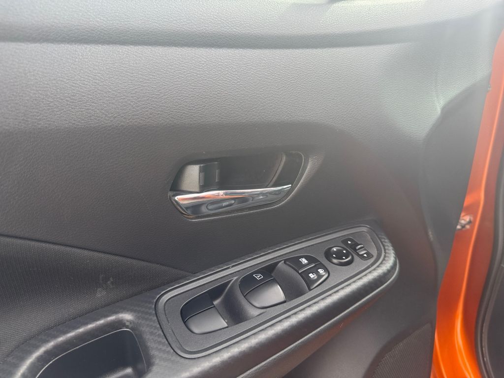 2021 Nissan Versa 1.6 SV photo 12