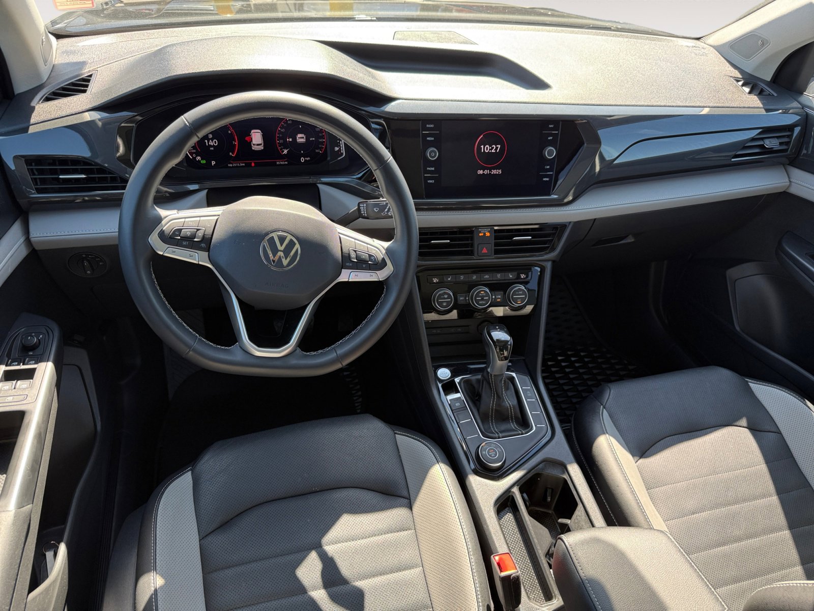 2022 Volkswagen Taos SEL photo 14