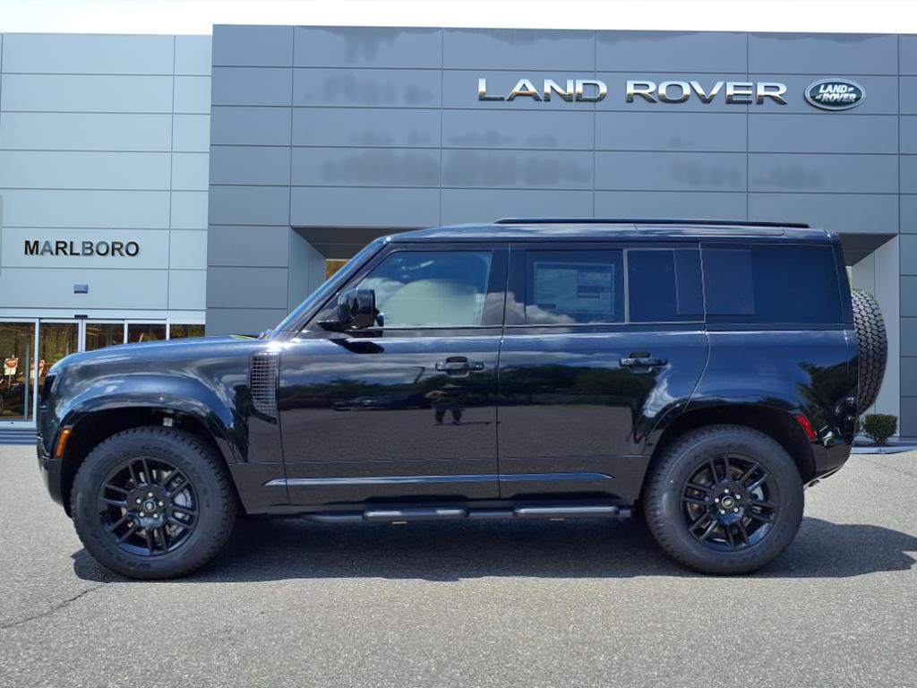 2025 Land Rover Defender 110 X-Dynamic SE photo 6