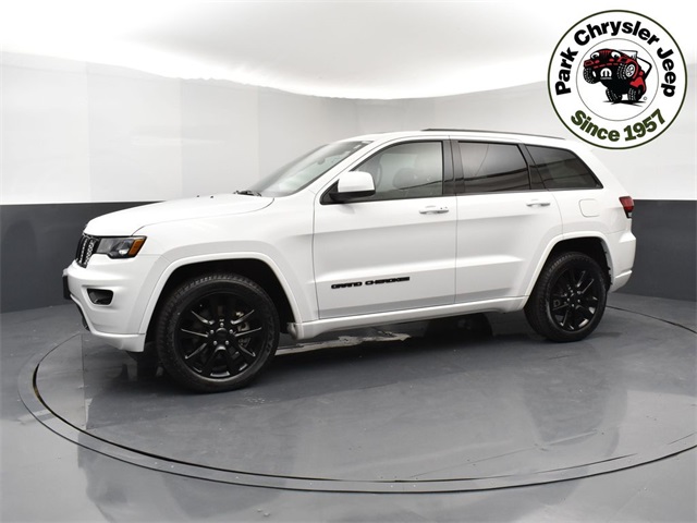 2021 Jeep Grand Cherokee Laredo X photo 2
