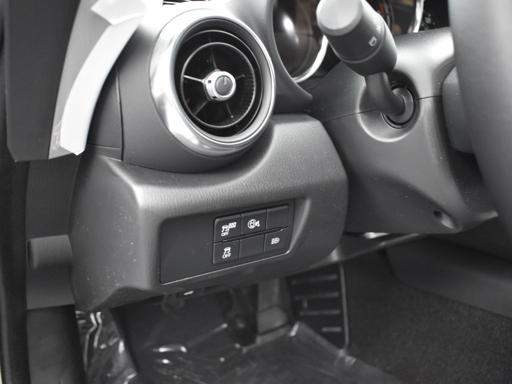 2025 Mazda MX-5 Miata Miata Grand Touring photo 9