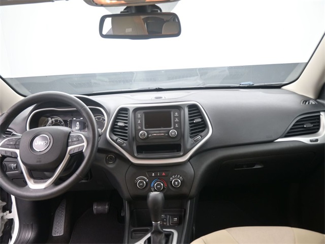 2015 Jeep Cherokee Sport photo 22