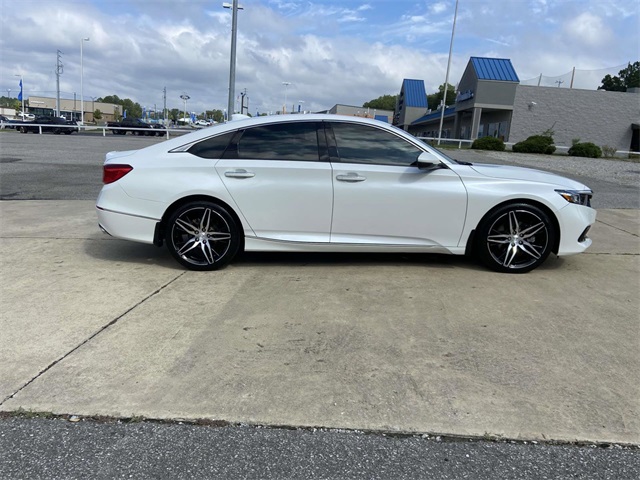 2021 Honda Accord Touring 2.0T photo 2