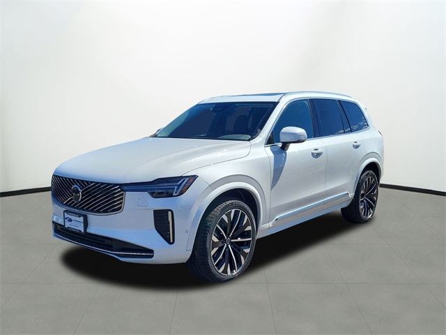 2025 Volvo XC90 Plus's photo