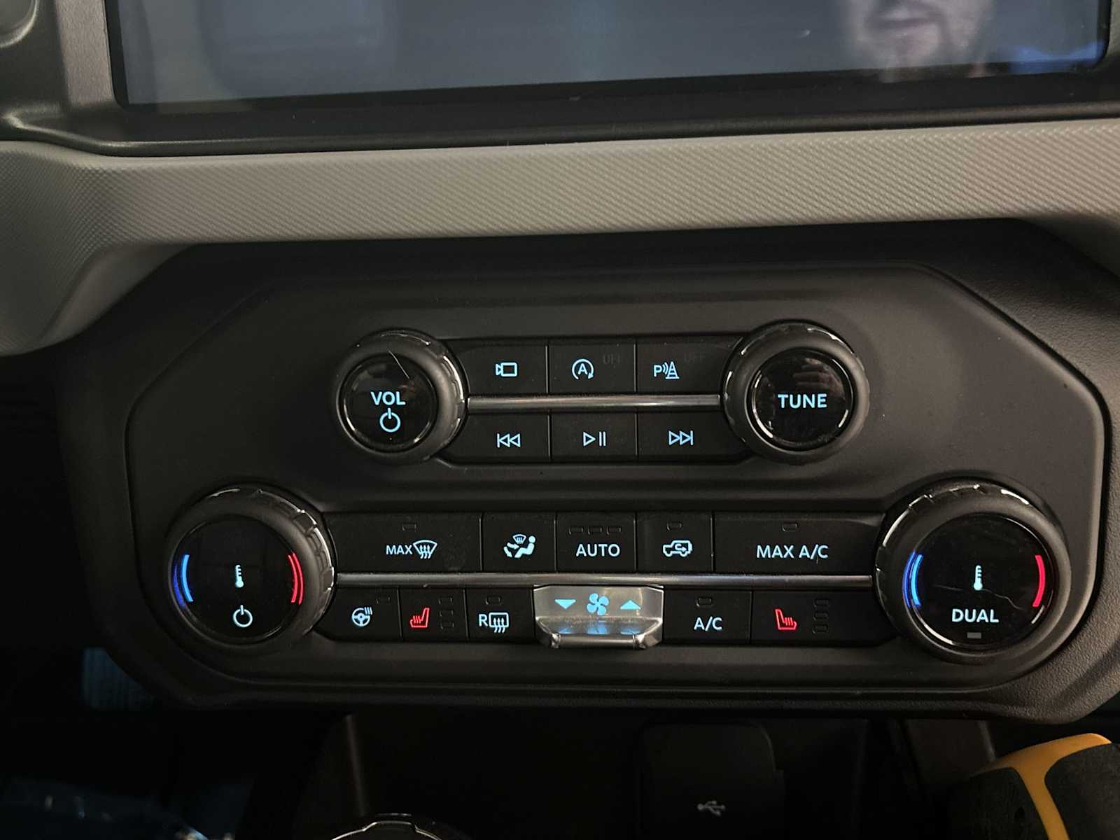 2022 Ford Bronco Badlands photo 31