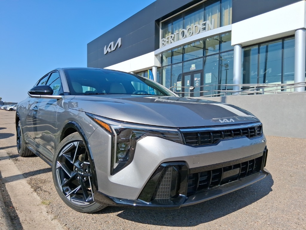 2026 Kia K4 GT-Line's photo