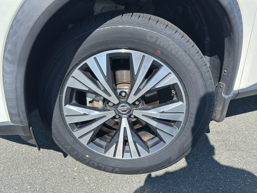 2021 Nissan Rogue SV photo 12