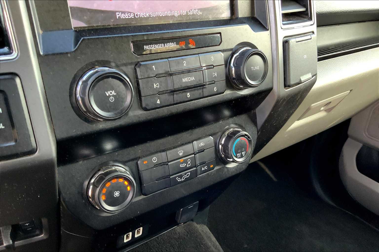 2020 Ford F-150 XLT photo 30